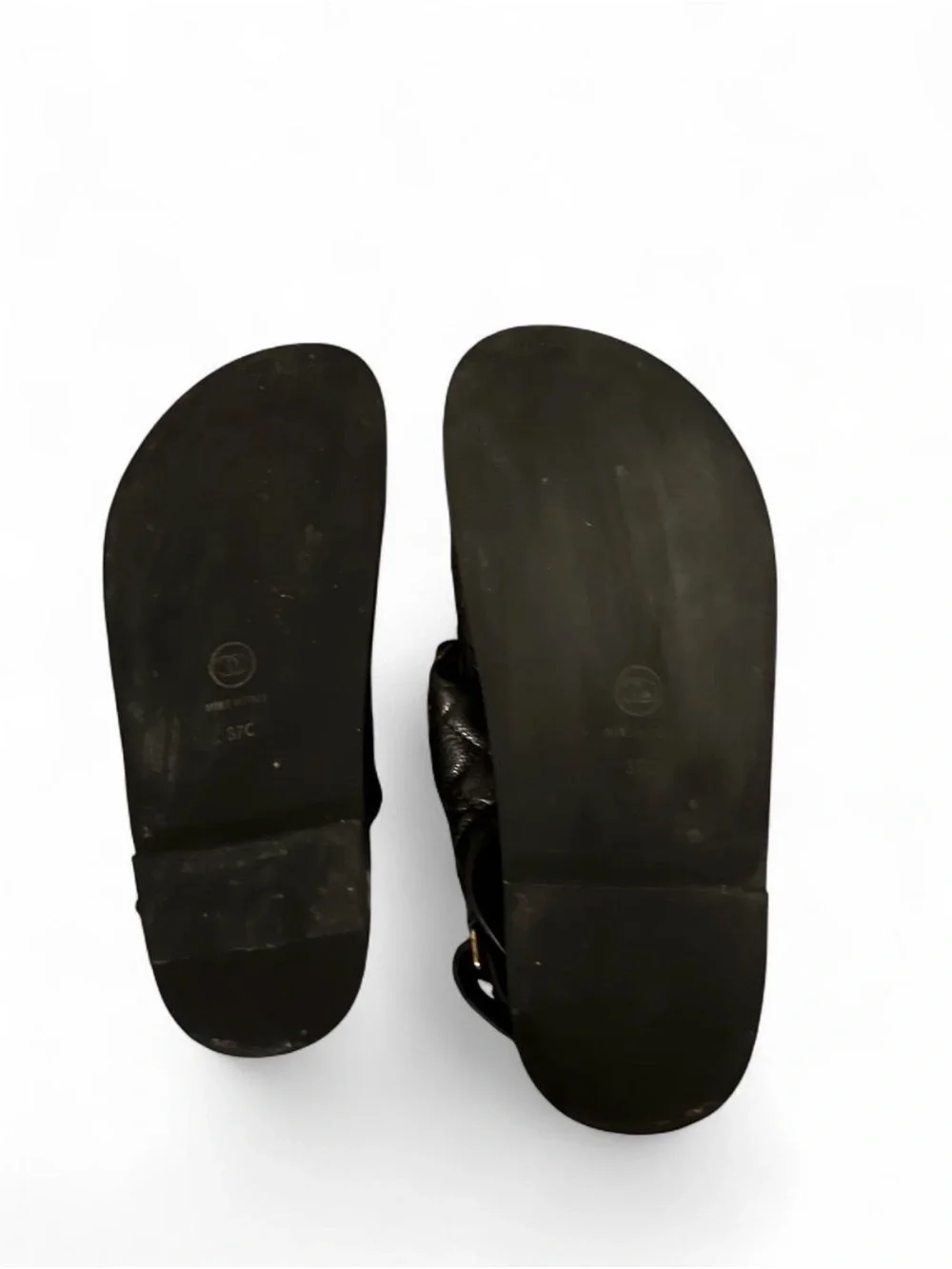 CHANEL sandals black